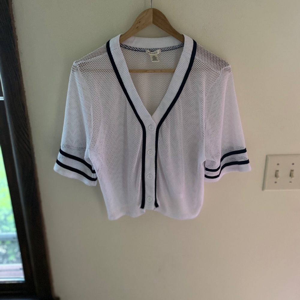 Mesh baseball top